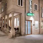 Restaurante Ruas ホテル *