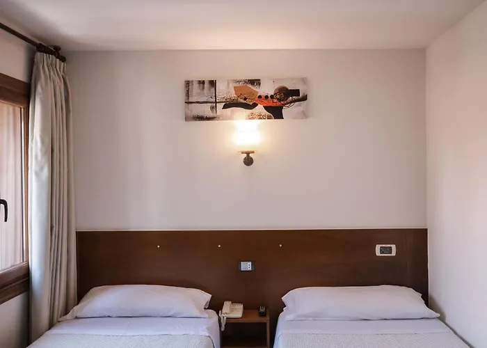 Hotel Restaurante Ruas *